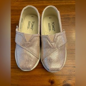 NWOT Toms Toddler Girl Shoes